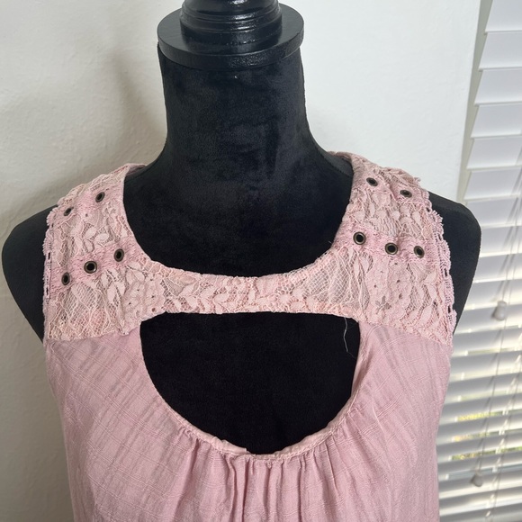 Coco + Jaimeson Pink Tank Top Size Large - Picture 3 of 4